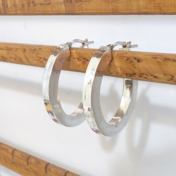 Sterling Silver Hoop Earrings Italian Made Oval 7.05 gm - Picture 7 of 8